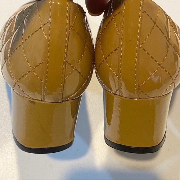 TORY BURCH Kaitlin Camel Quilted Patent Leather Pumps - Picture 13 of 15